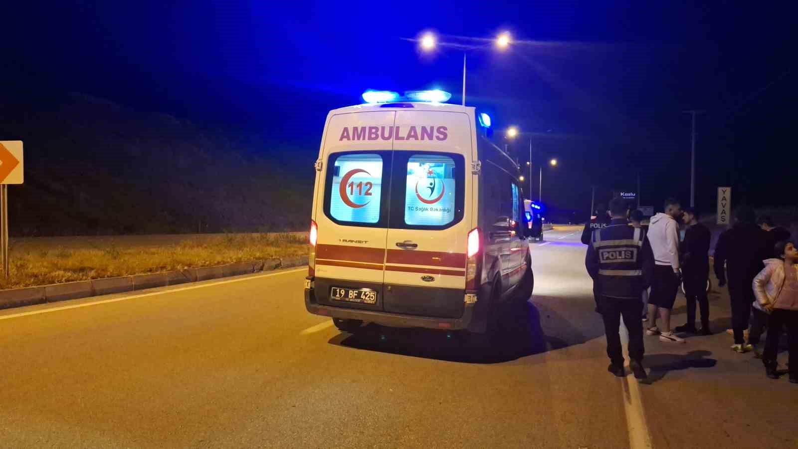 corumda motosiklet kazasi 2 yarali 1 V5vFtOBs