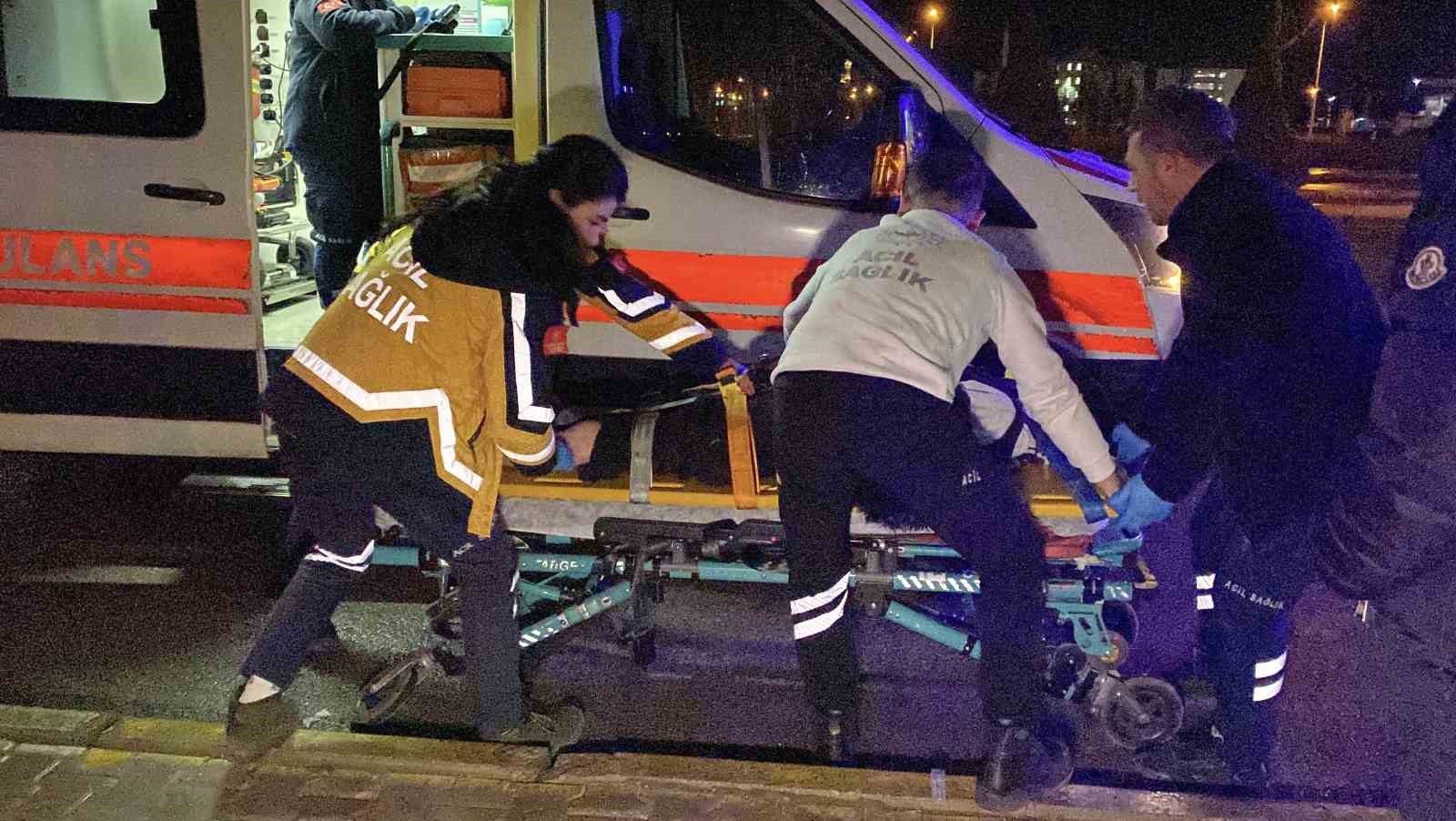 corumda motosiklet yayaya carpti 2 yarali 0
