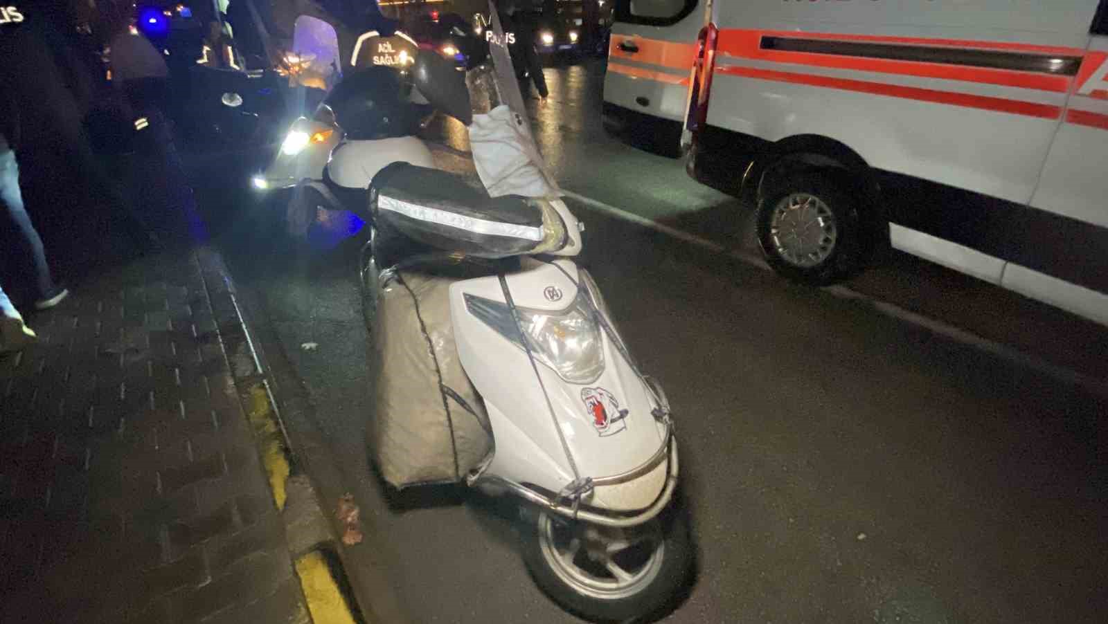 corumda motosiklet yayaya carpti 2 yarali 3 9ipOOVhy