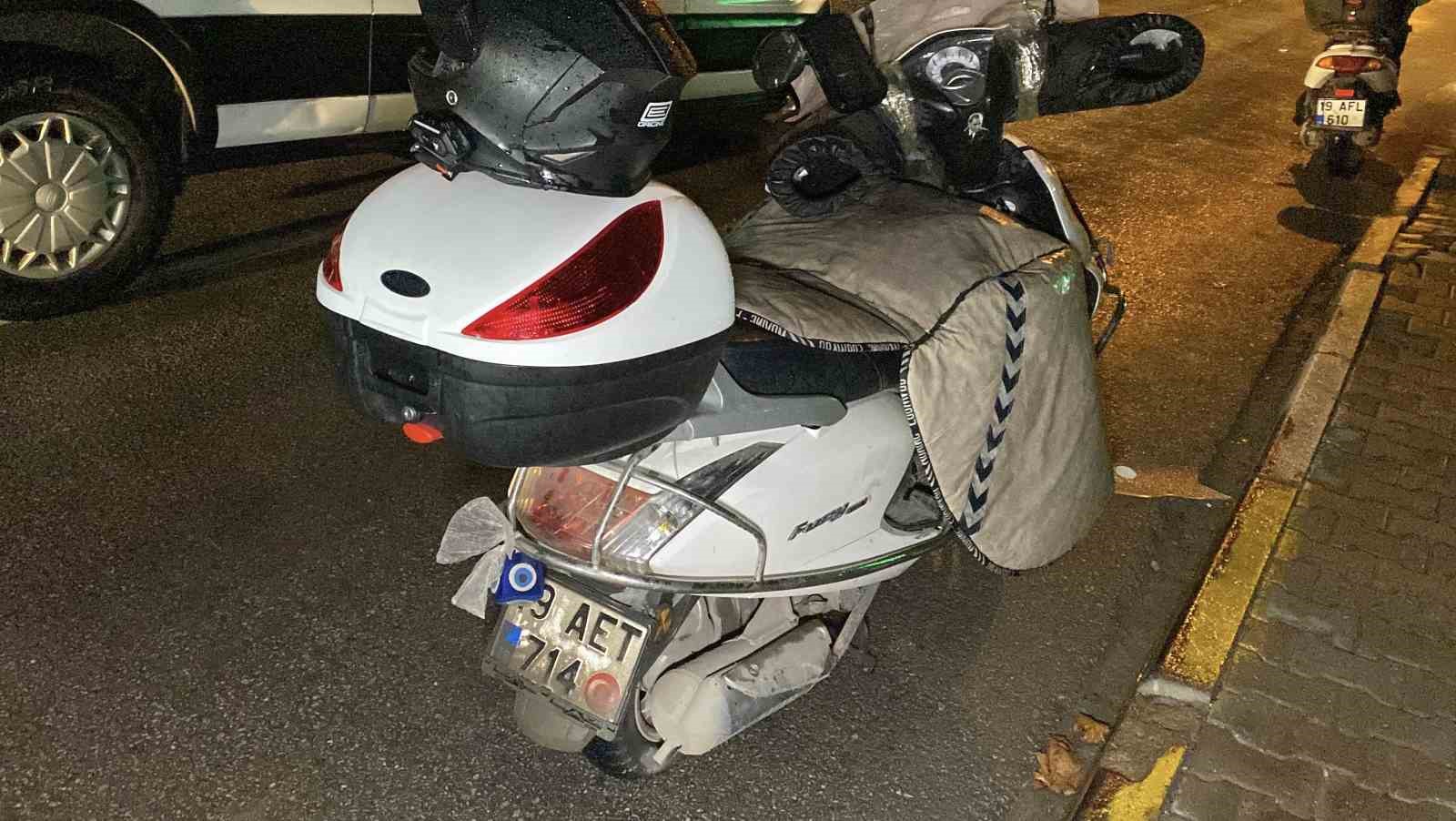 corumda motosiklet yayaya carpti 2 yarali 4
