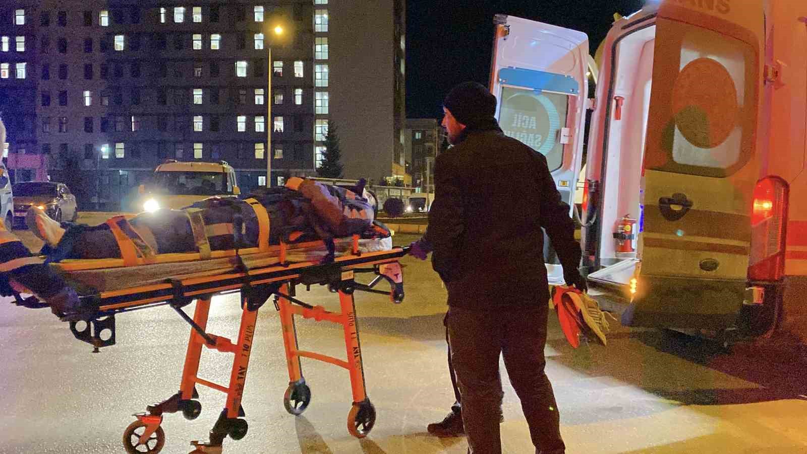 corumda otomobil ile motosiklet carpisti 1 yarali 0 B3LGnpef