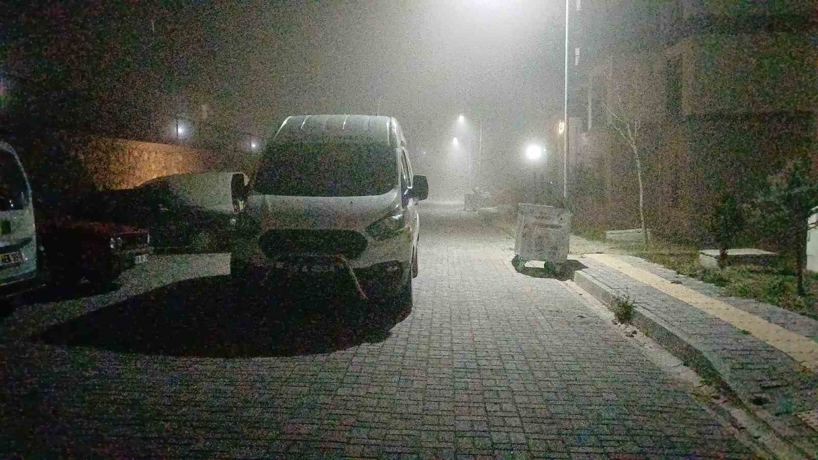 corumda park halindeki otomobil kursunlandi 3 4DWz2NQ8