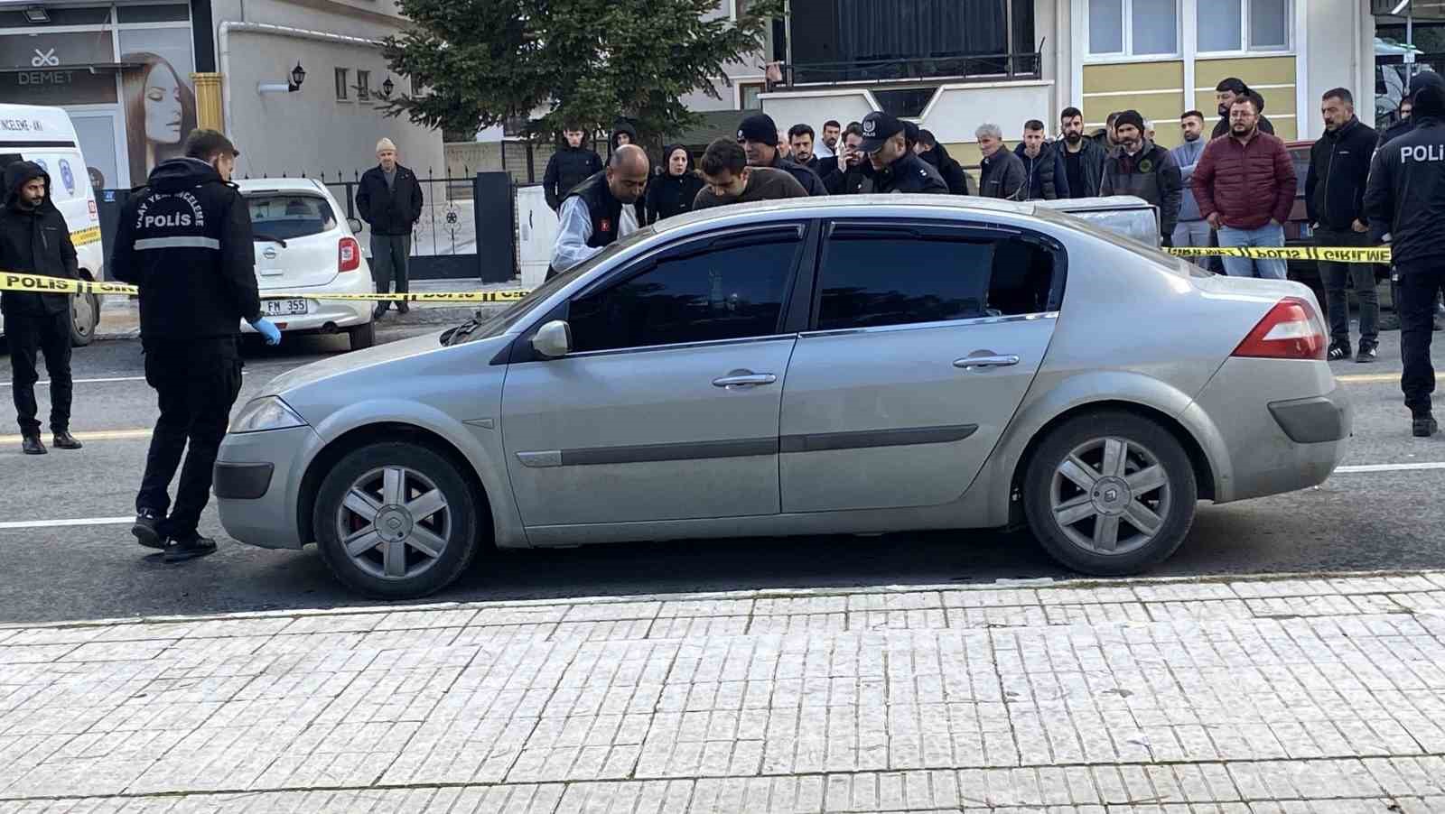 corumda park halindeki otomobilde 30 yasindaki sahis olu bulundu 3