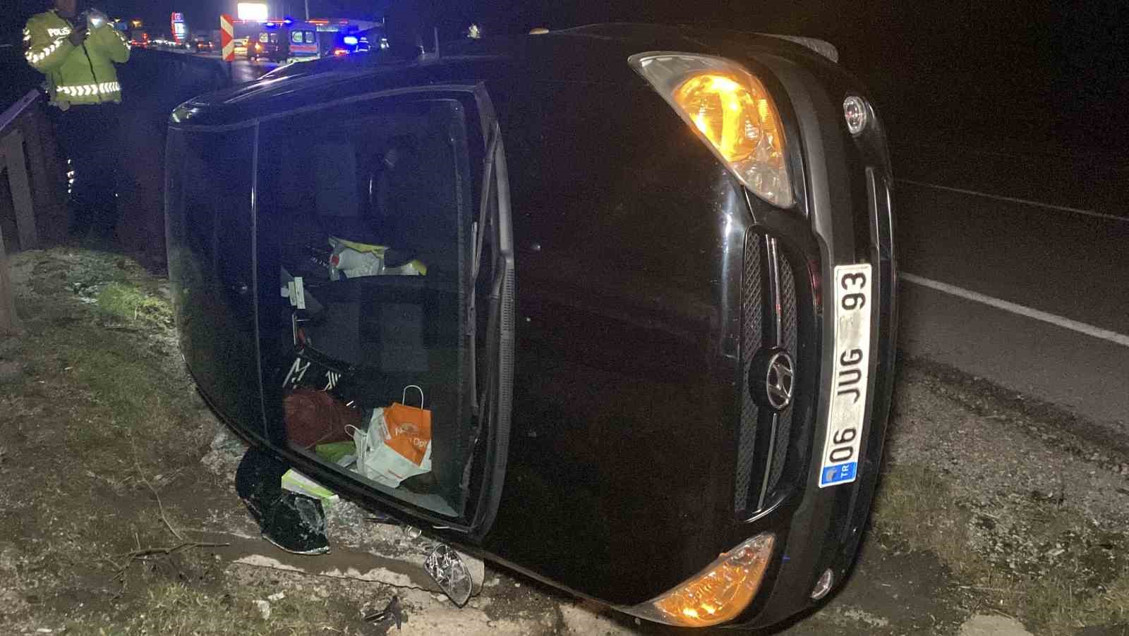 corumda refuje carpan otomobil yan yatti 1i bebek 3 yarali 0 fvZ6yiVh