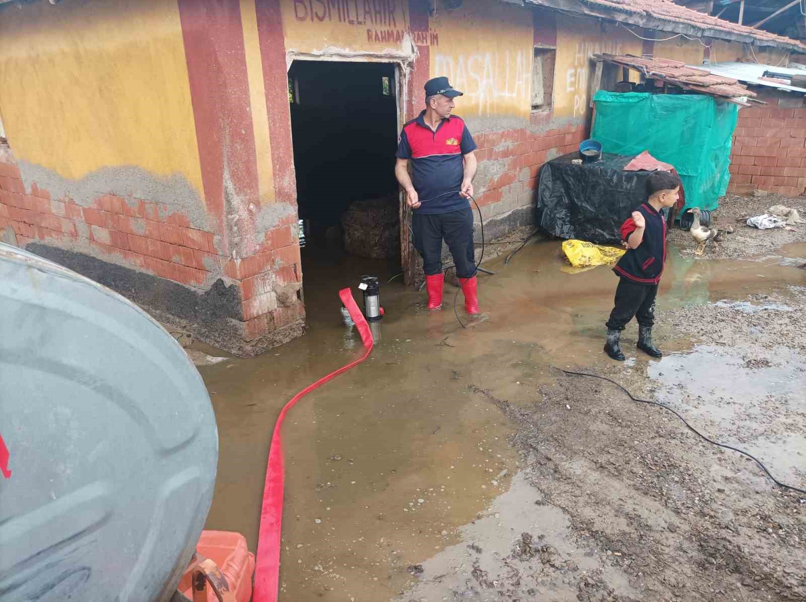 corumda saganak yagis sele neden oldu delice cayi tasti 2 IJdj89Hu