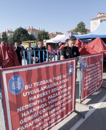 corumda-sec-al-kuralina-uymayan-pazar-esnafinin-tezgahi-kapatildi-QzX348NC.jpg