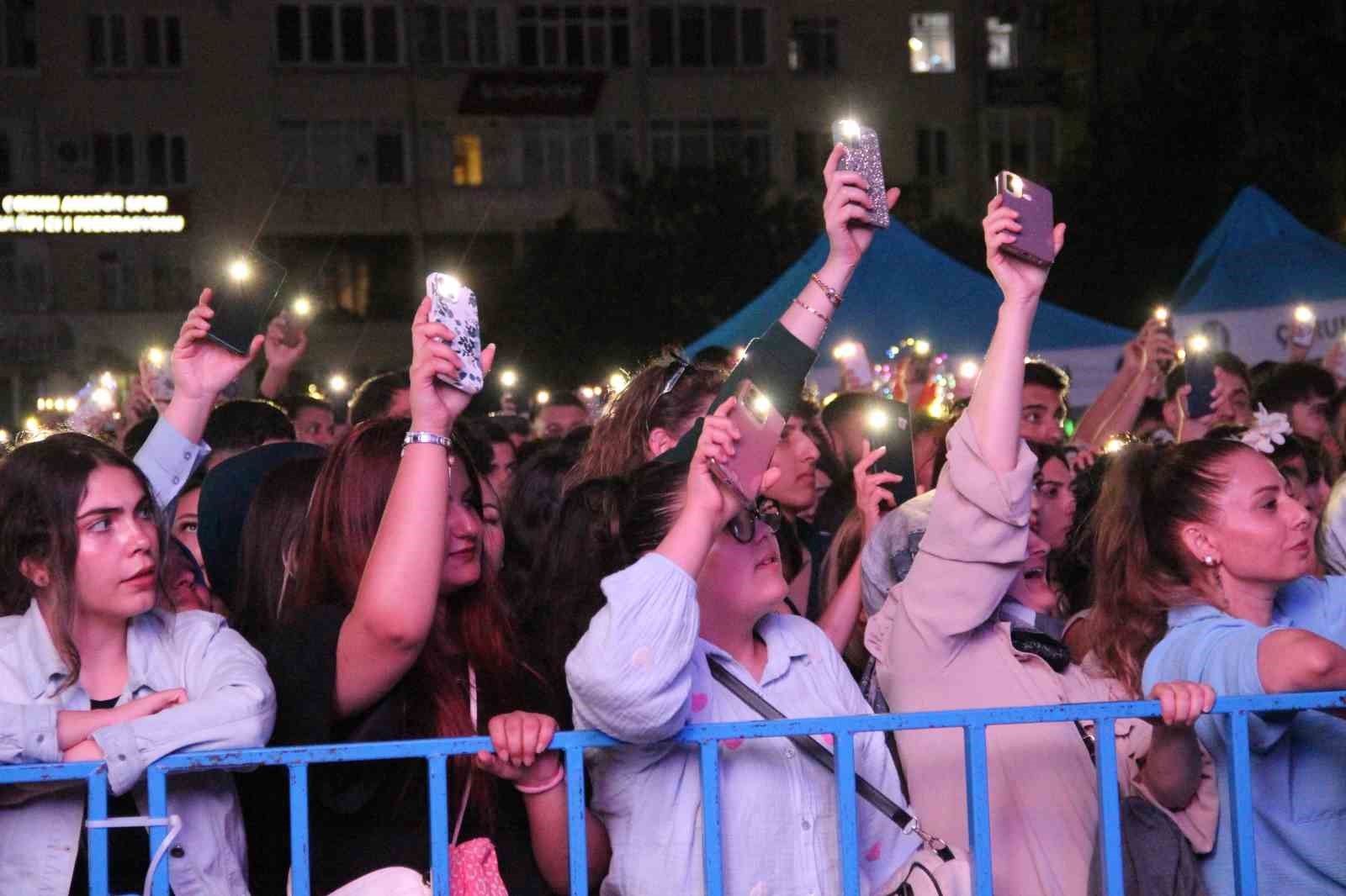 Çorum’da Soner Sarıkabadayı coşkusu 9 corumda soner sarikabadayi coskusu 5