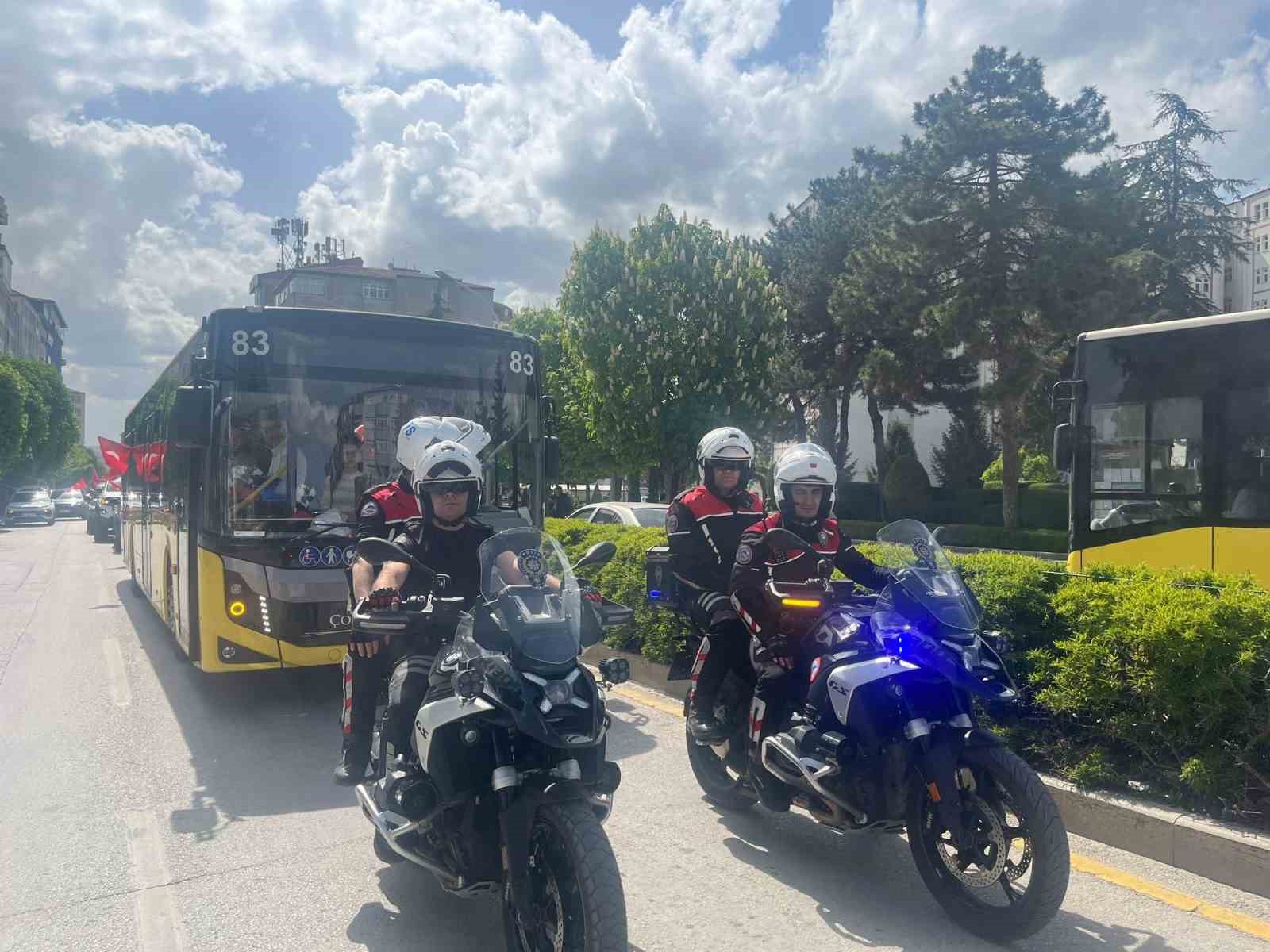 Çorum’da temsili askerlik yapacak engelli bireylere asker kınası yakıldı 7 corumda temsili askerlik yapacak engelli bireylere asker kinasi yakildi 3 fQedZVYF