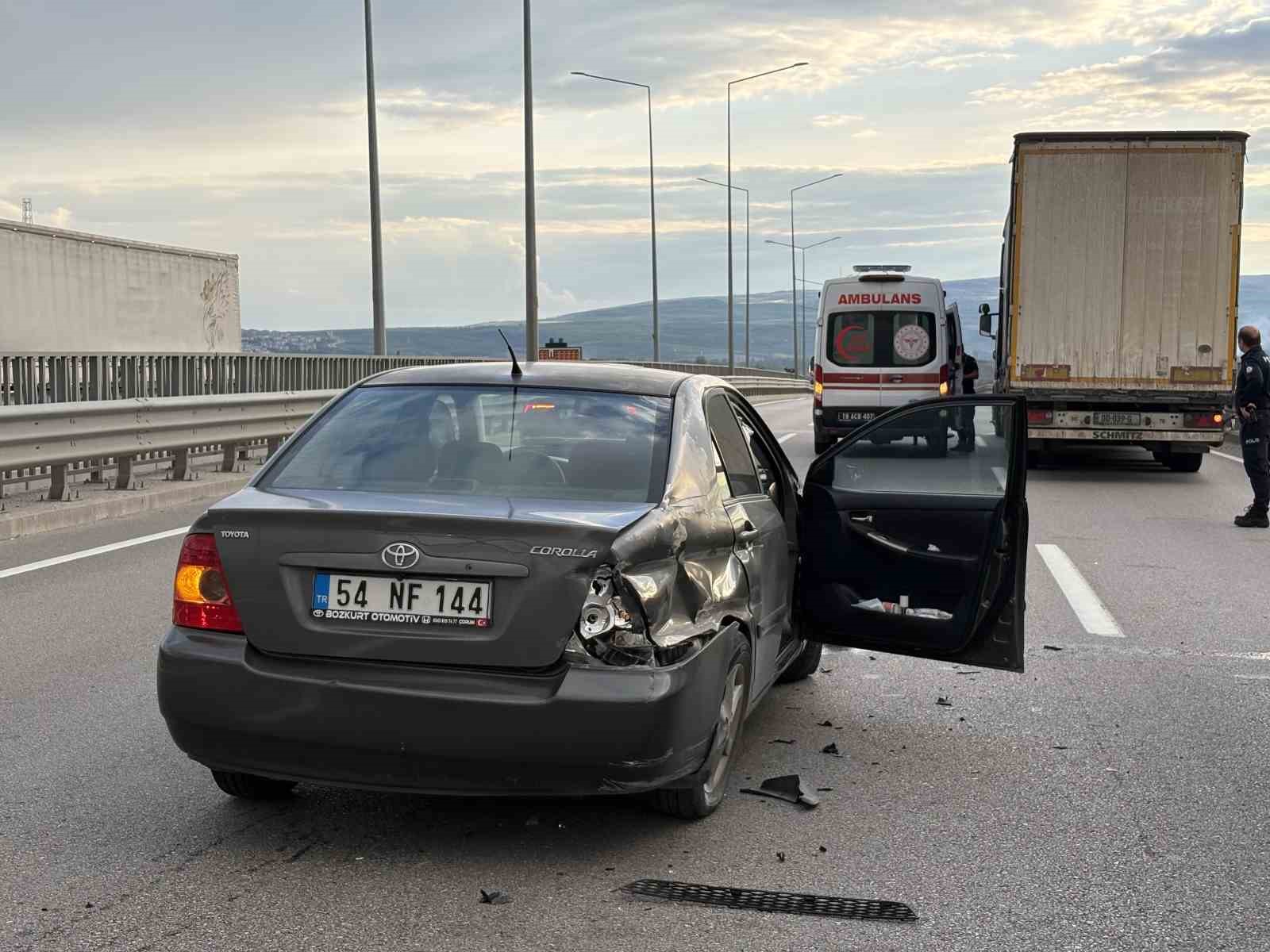 corumda tirla otomobil carpisti 1 yarali 2 TmQLIUqZ