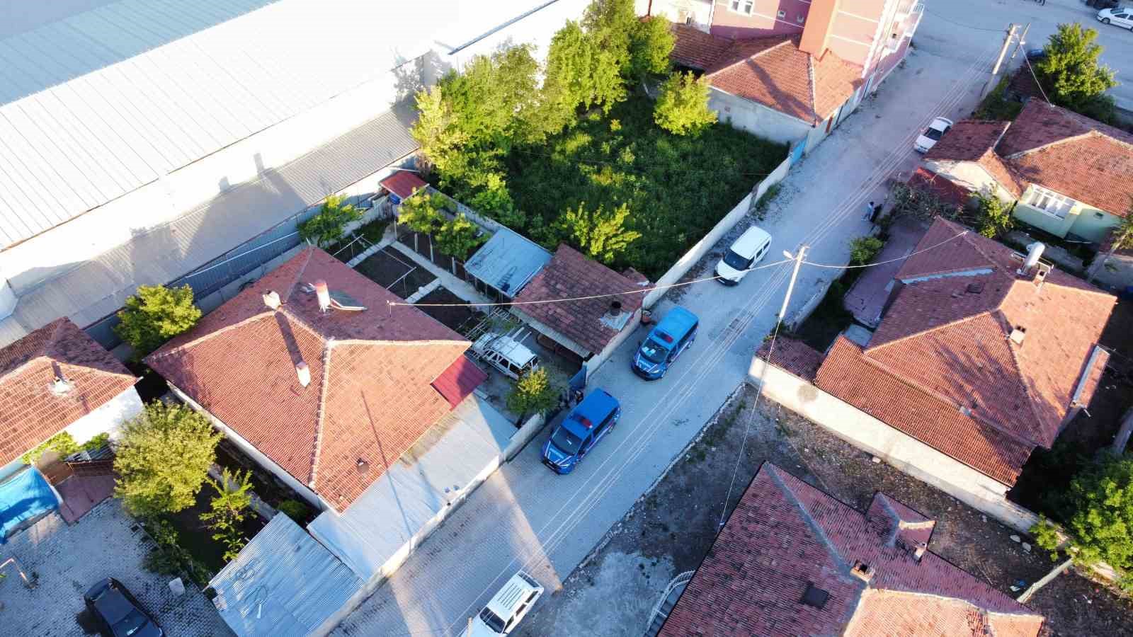 corumda uyusturucu operasyonu kacmaya calisirken yakalandilar 0 hITsGVMH