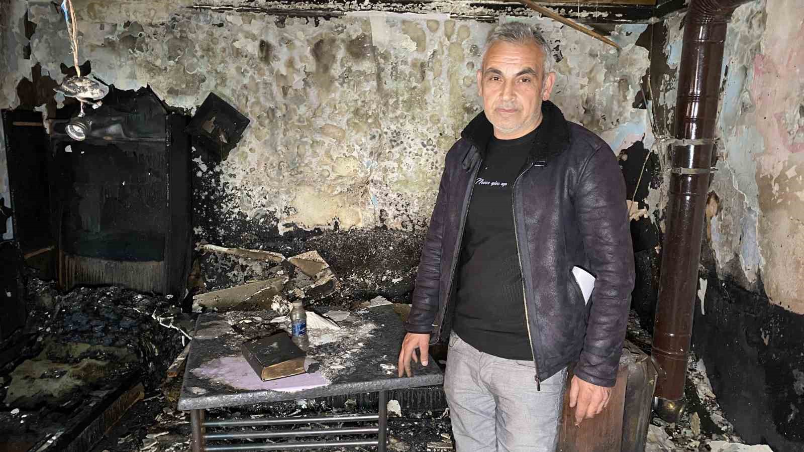 corumda yanan gecekonduda kuran i kerim meali zarar gormedi 1 nXfRIylS