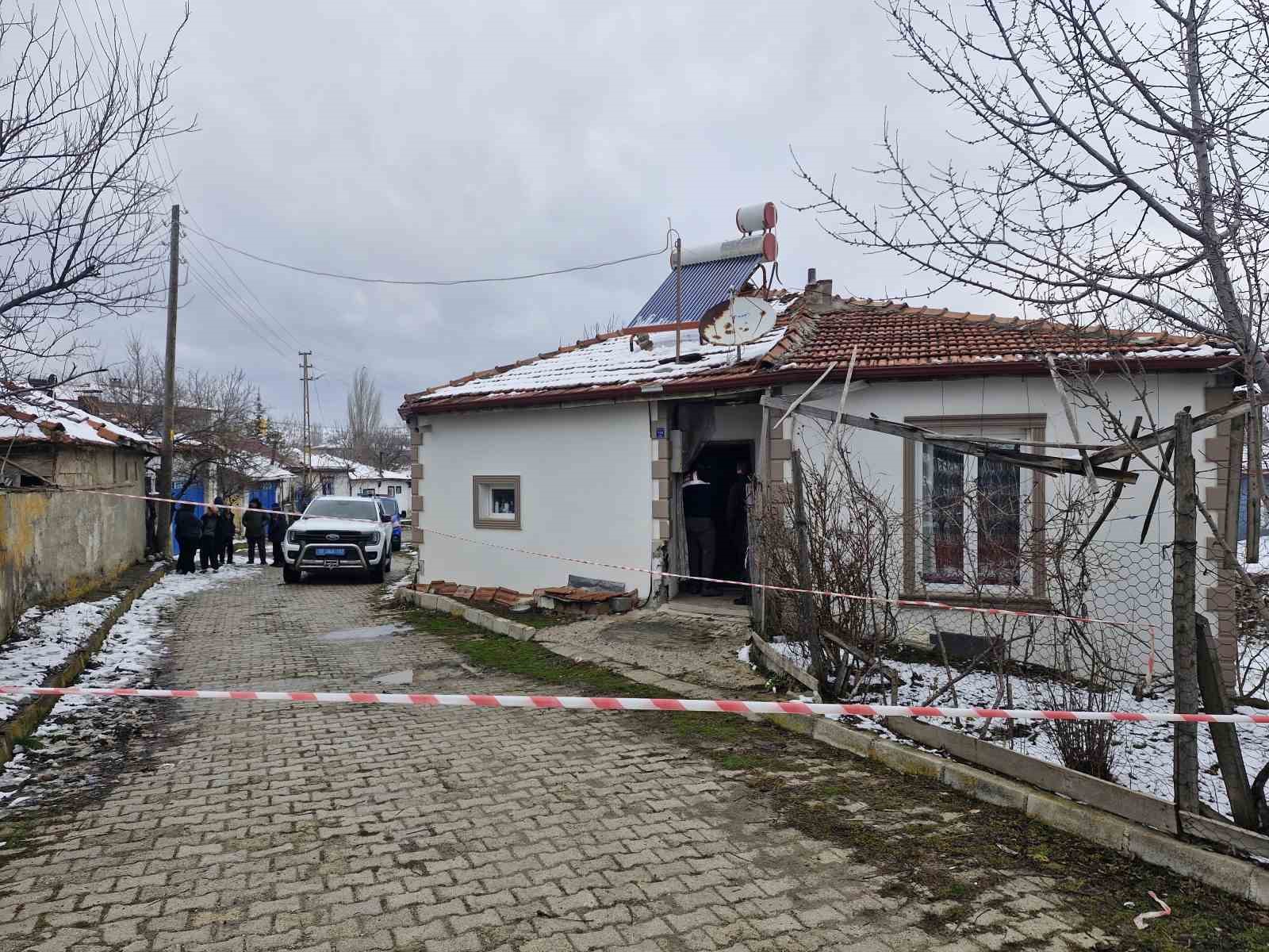corumda yasli kadin evinde olu bulundu 2 bIAZ8QTI