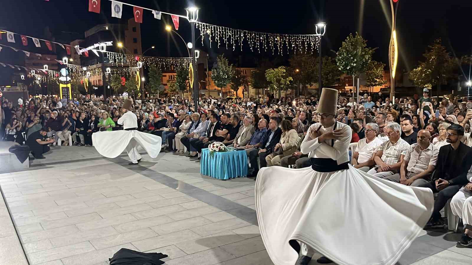 corumda yaza merhaba konseri yogun ilgi gordu 3