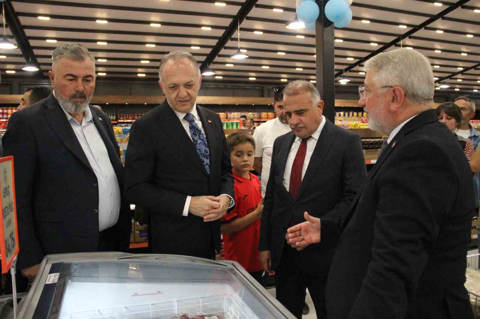 corumda yerel ureticilerin urunlerini vatandaslarla bulusturan market hizmete acildi 5 zsiCnXrV