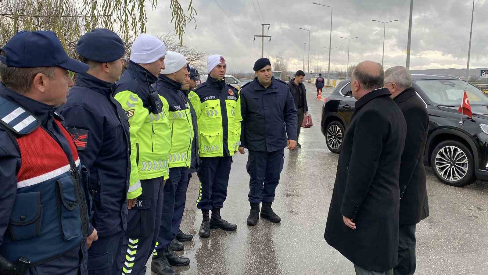 corumda yilbasi mesaisi bin 271 guvenlik personeli sahada 0 Nt6ORpMu