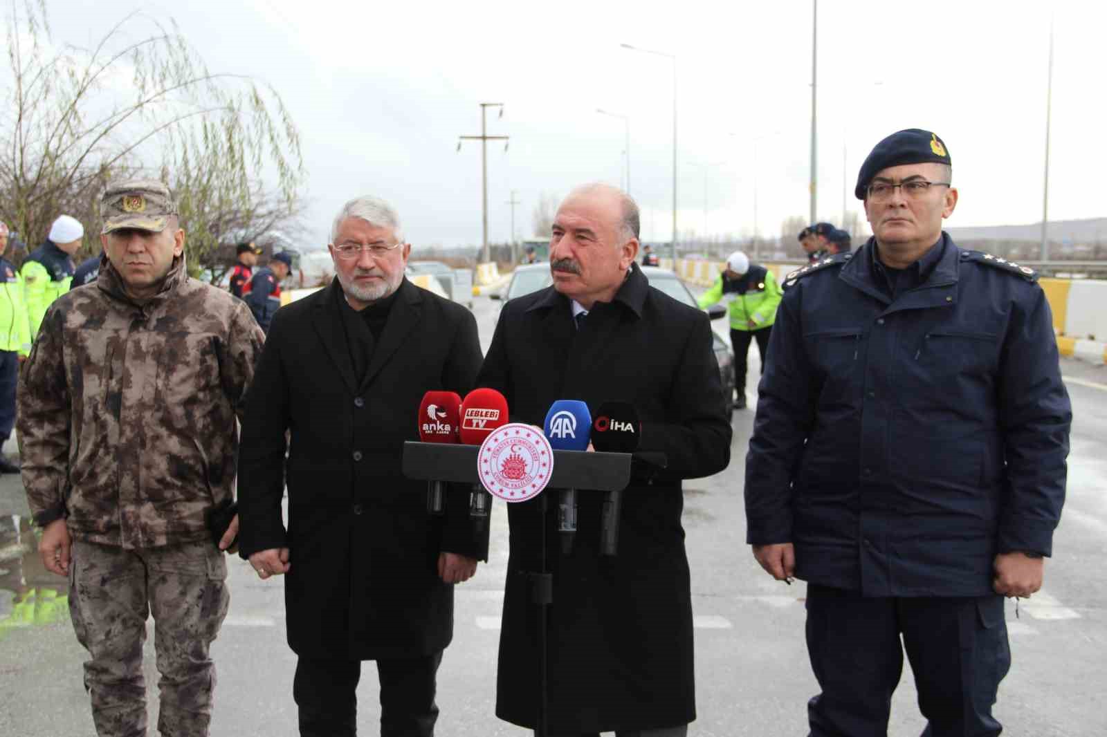 corumda yilbasi mesaisi bin 271 guvenlik personeli sahada 6 hJtOWM8N