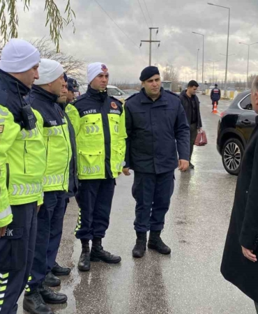 corumda-yilbasi-mesaisi-bin-271-guvenlik-personeli-sahada-yNK8E6BJ.jpg