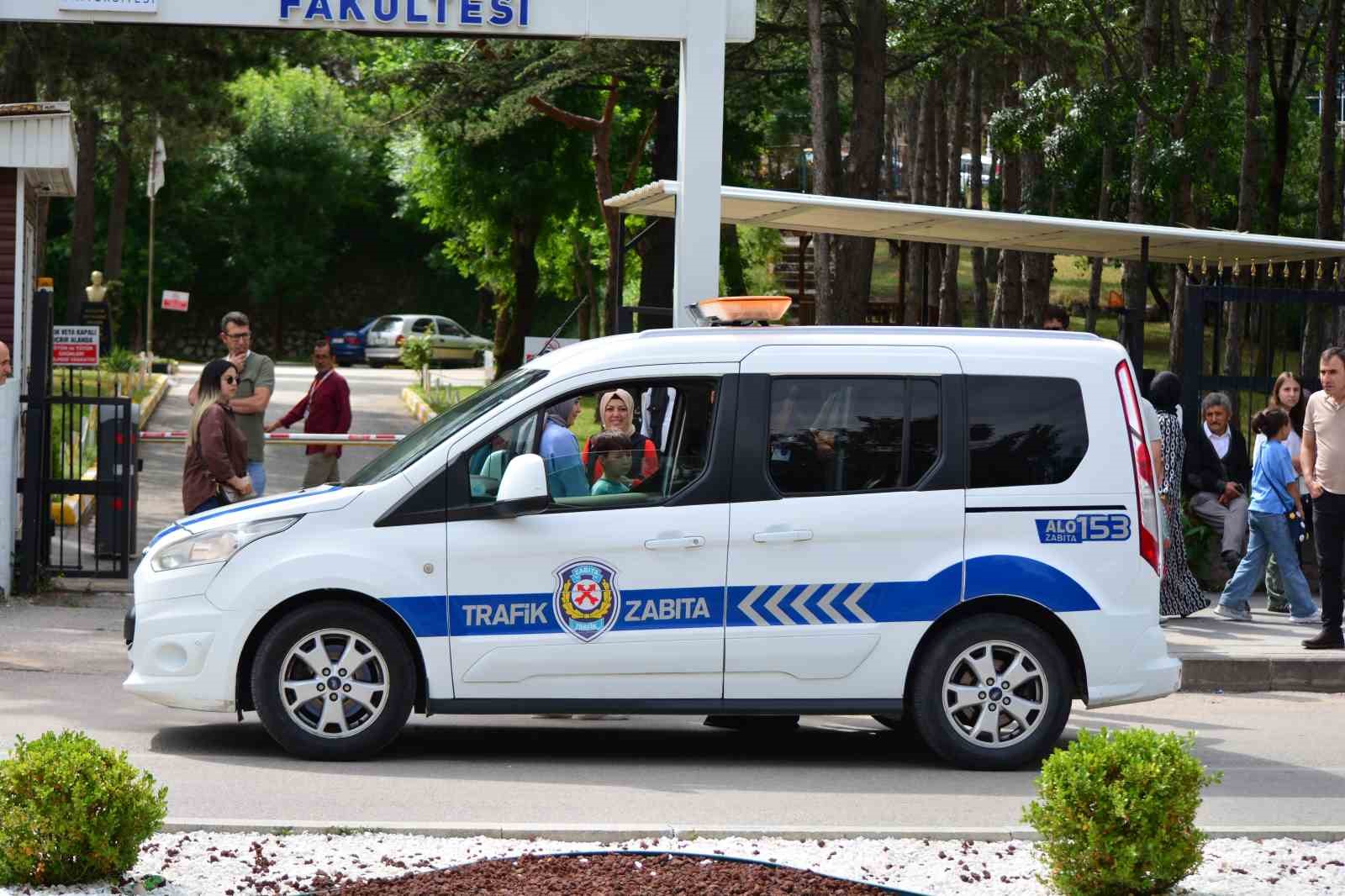 Çorum’da YKS heyecanı: 14 bin 327 öğrenci ter döküyor 7 corumda yks heyecani 14 bin 327 ogrenci ter dokuyor 3