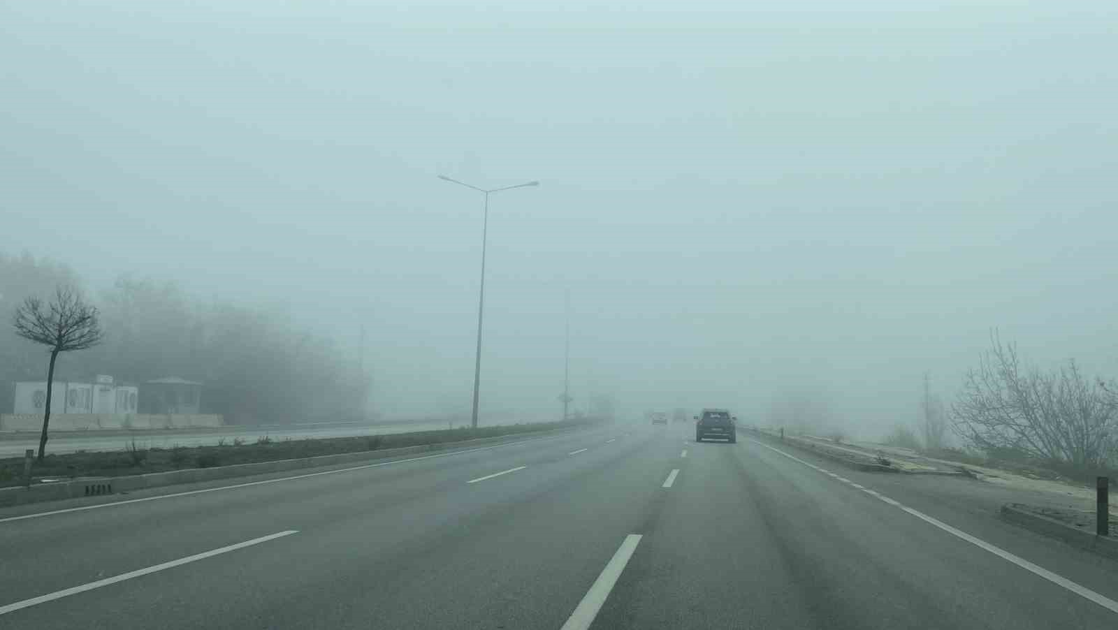 corumda yogun sis ulasimi olumsuz etkiledi gorus mesafesi 30 metreye kadar dustu 2 zM84SI1F