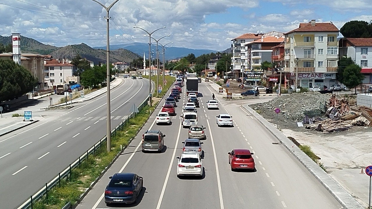 corumda yollarda bayram donusu yogunlugu 3 92kaYeTA