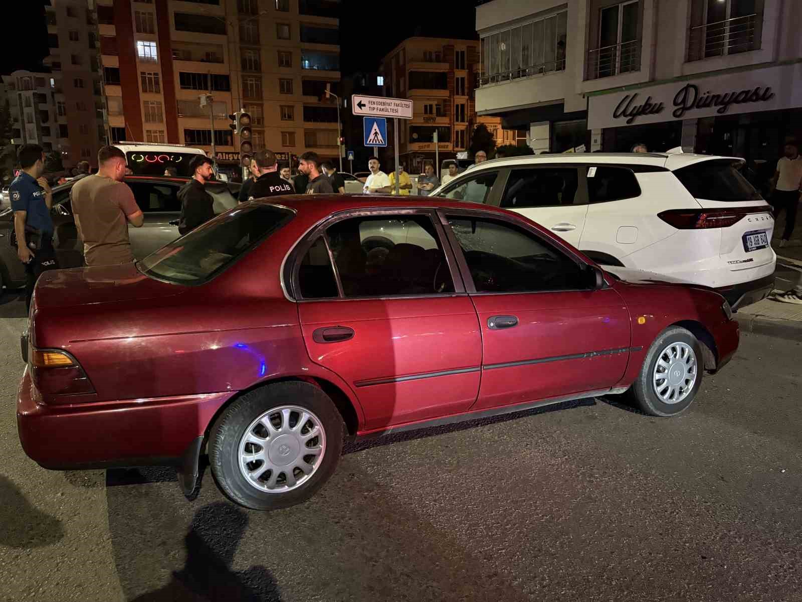 corumda zincirleme kaza 2 yarali 1 DjrGtcSi