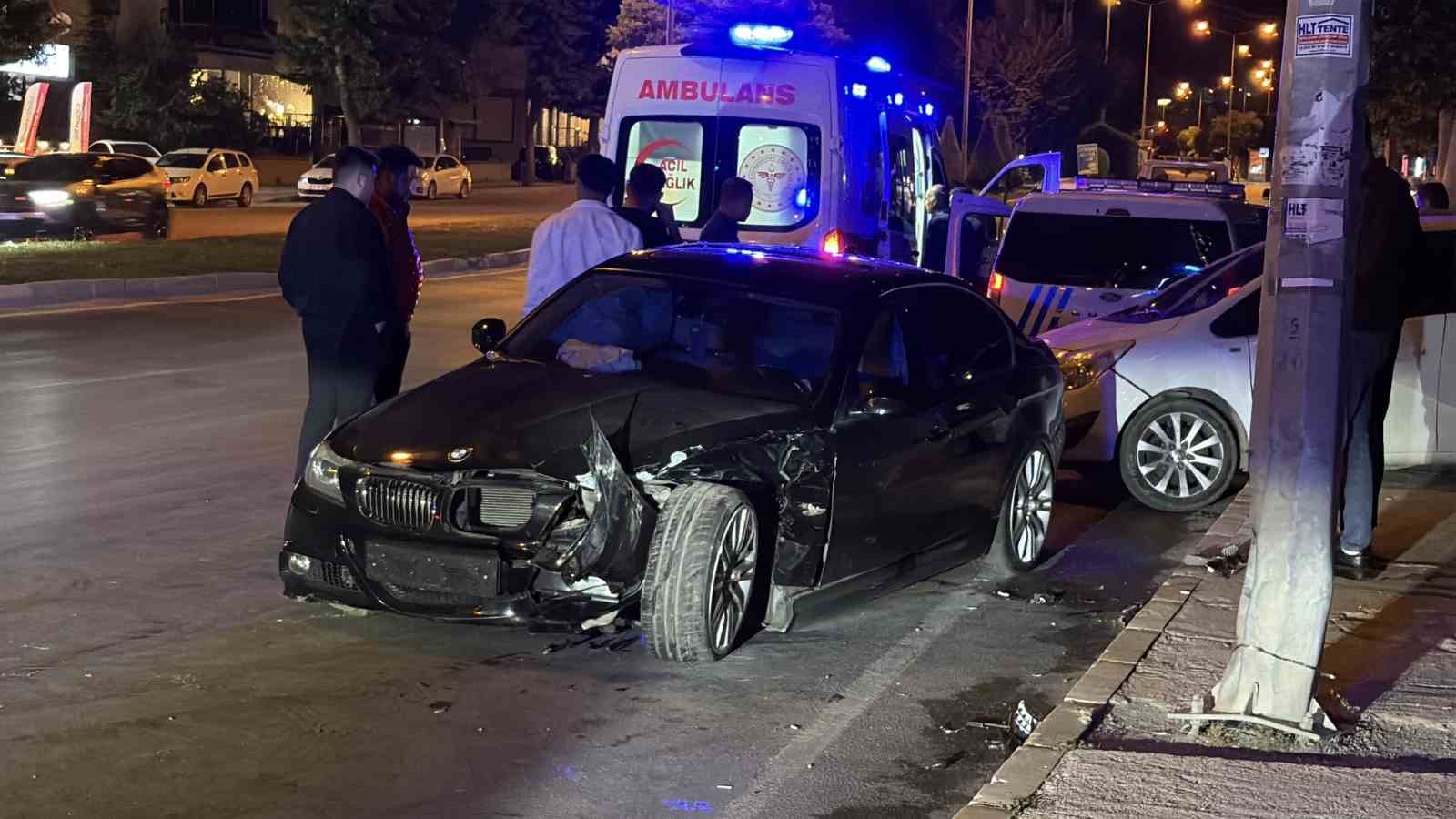 corumda zincirleme kaza 2si polis 4 yarali 1 F2wUsavC