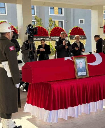corumlu-sehit-son-yolculuguna-ugurlandi-Zj4xatBr.jpg