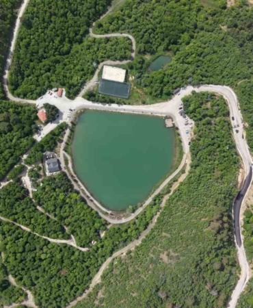 corumun-sakli-cenneti-yesil-gol-dogaseverlerin-gozdesi-oldu-rHlQMDud.jpg
