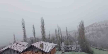 corumun-yuksek-kesimlerinde-kar-yagisi-etkili-oluyor-ZWF2zUN9.jpg