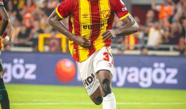 coventry-city-anthony-dennise-talip-oldu-ahnRFJNf.jpg