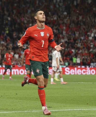 cristiano-ronaldo-almerianin-yuzde-25lik-hissesini-satin-aldi-cFfRlGsi.jpg