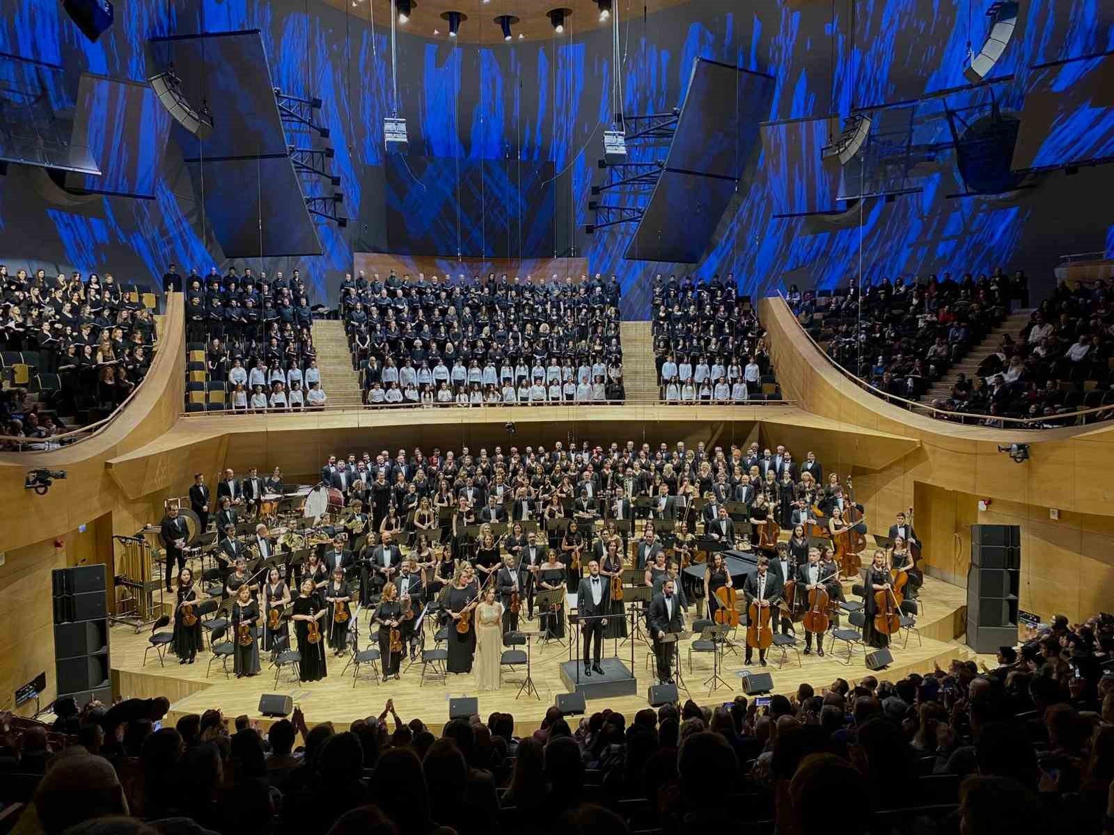 CSO’nun 200. yılı Dünya Koro Günü’nde 500 koristin verdiği konserle taçlandı 4 csonun 200 yili dunya koro gununde 500 koristin verdigi konserle taclandi 0 BsF5IBFI