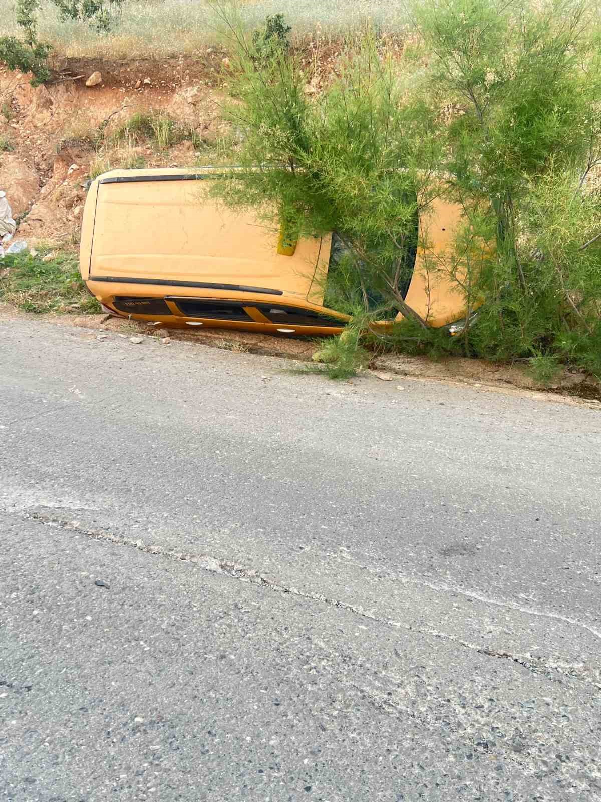Cudi Dağı dönüşünde dört ayrı trafik kazası: 1 ölü, 8 yaralı 8 cudi dagi donusunde dort ayri trafik kazasi 1 olu 8 yarali 4 84RIF1rI