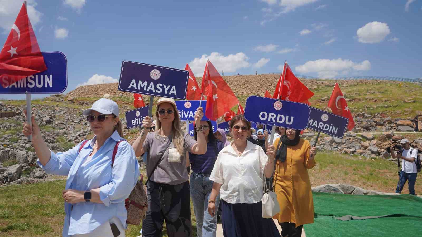 cudiden turkiyeye kardeslik cagrisi sehitsiz ve gazisiz bir turkiye icin omuz omuza 3 H2E2y6QO