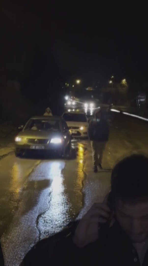 cukura dusen araclari durdurmaya calisti basarisiz oldu 4 QHaqp7rn