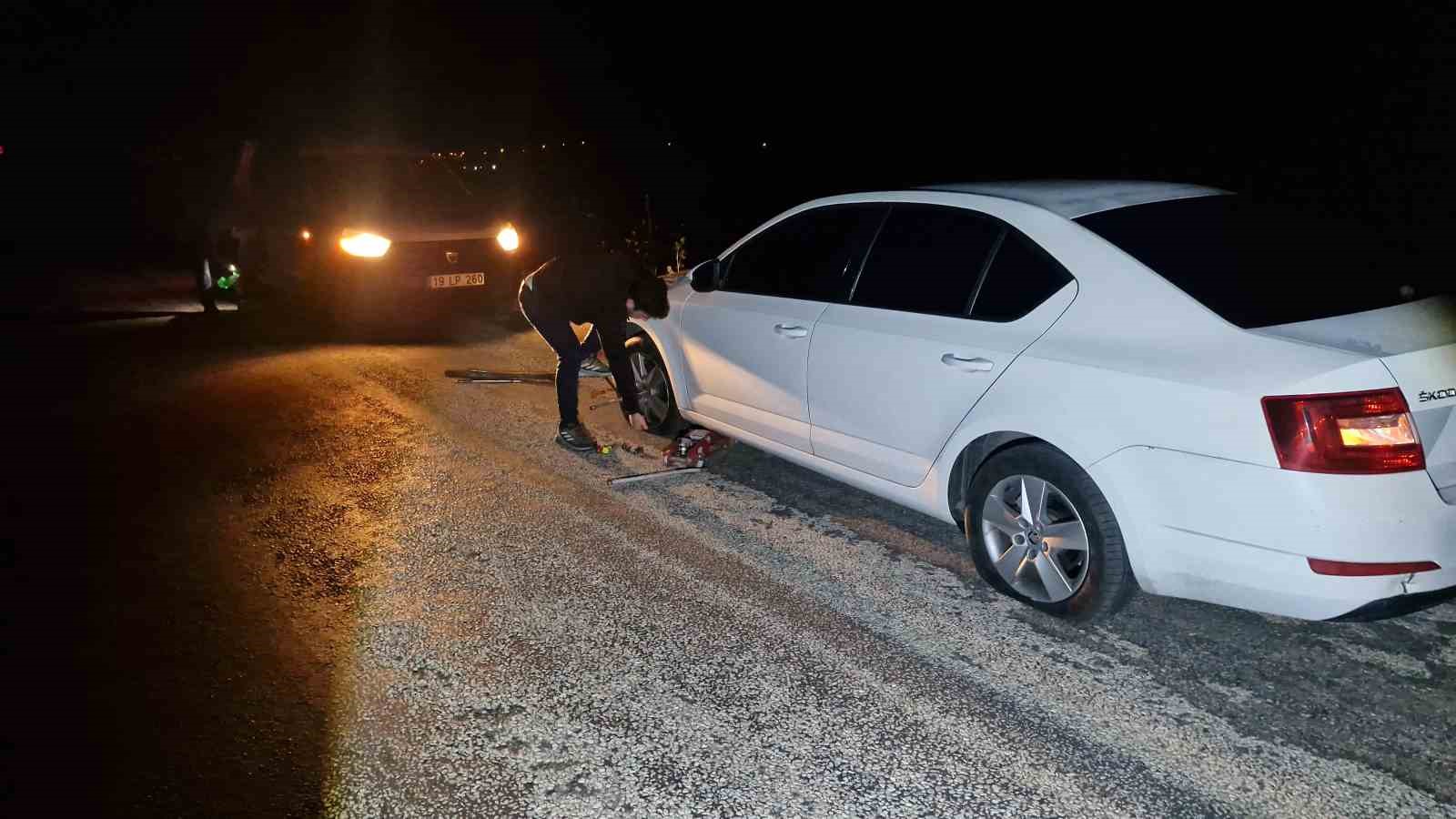 cukurlara giren 5 aracin lastigi patladi 0