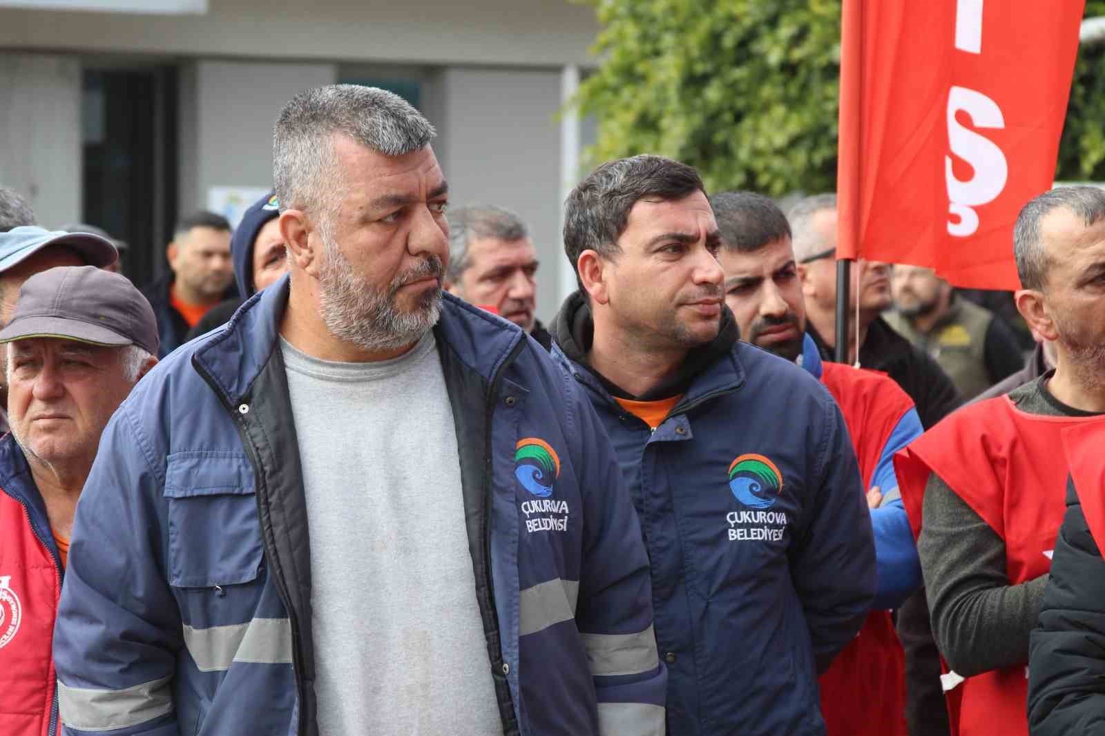 cukurova belediyesinde kriz isciler alacaklari icin eylem yapti 1