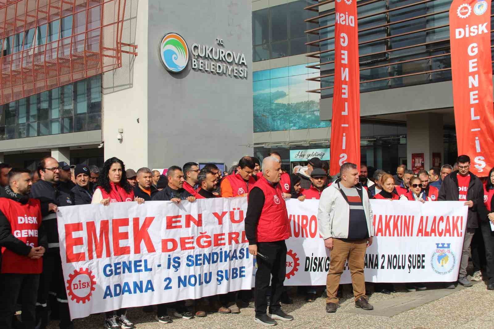 cukurova belediyesinde kriz isciler alacaklari icin eylem yapti 3
