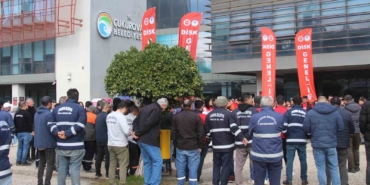 cukurova-belediyesinde-kriz-isciler-alacaklari-icin-eylem-yapti-KQJFH3Uh.jpg