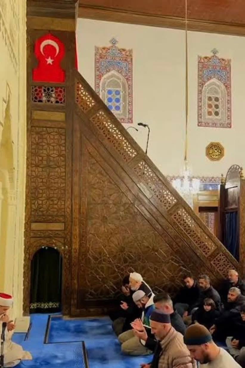 cuma hutbesinde minberler bayrakla suslensin teklifi 1