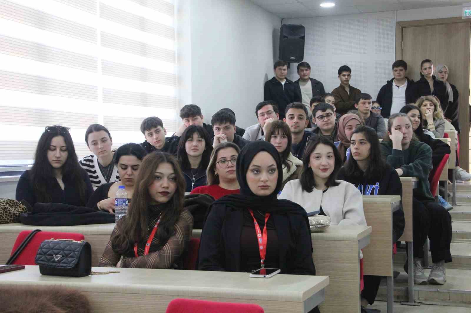 cumhurbaskani basdanismani saral bircok alanda dezenformasyonla karsi karsiyayiz 6 kJMMrCgw