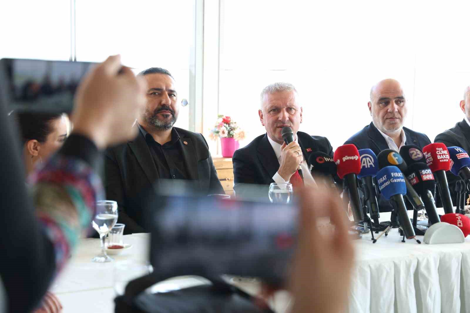 cumhurbaskani basdanismani saral kibrisin kaderi turkiyenin kaderidir 1
