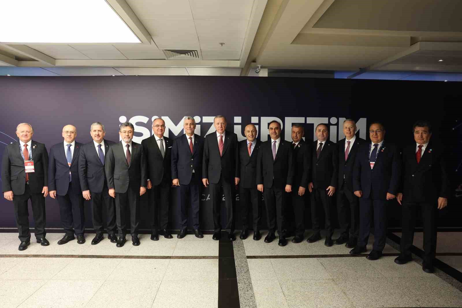 cumhurbaskani erdogan 2025 yilinda ihracat rekoru kirildi 3 hgar31z1