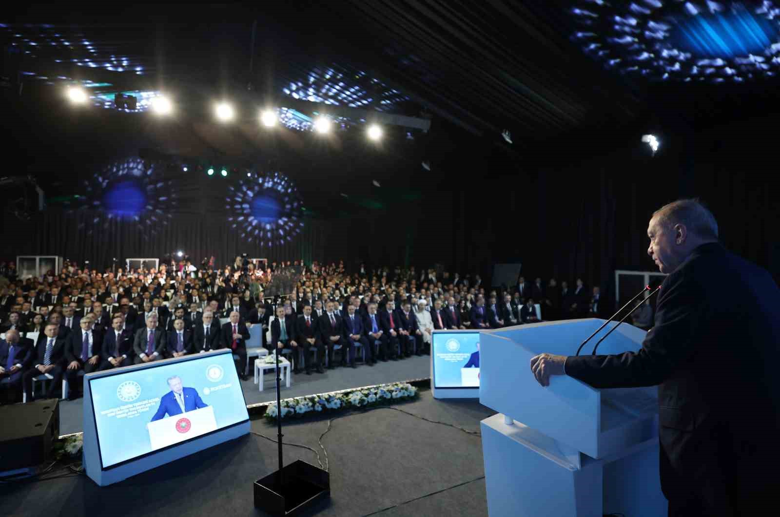 cumhurbaskani erdogan 2028de 11 milyar dolarlik ihracat hacmini yakalayacak insallah savunma ihracatinda dunyada ilk RSG2qj1A