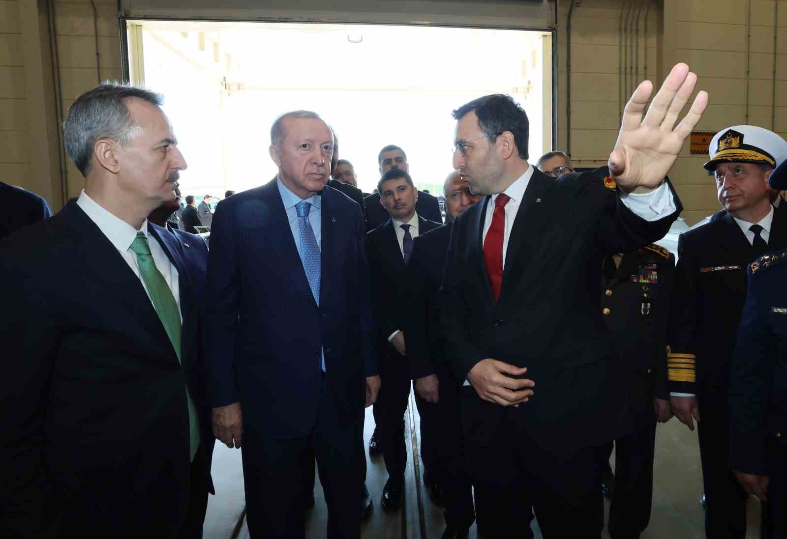 cumhurbaskani erdogan 2028de 11 milyar dolarlik ihracat hacmini yakalayacak insallah savunma ihracatinda dunyada ilk b7MzBdrj