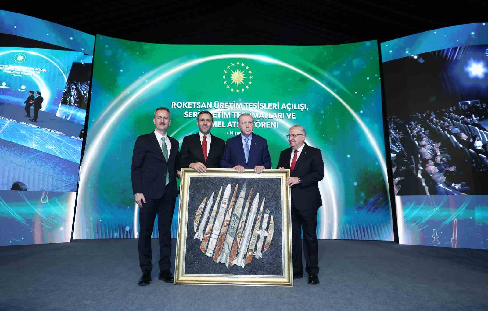 cumhurbaskani erdogan 2028de 11 milyar dolarlik ihracat hacmini yakalayacak insallah savunma ihracatinda dunyada ilk iO2eG4wu