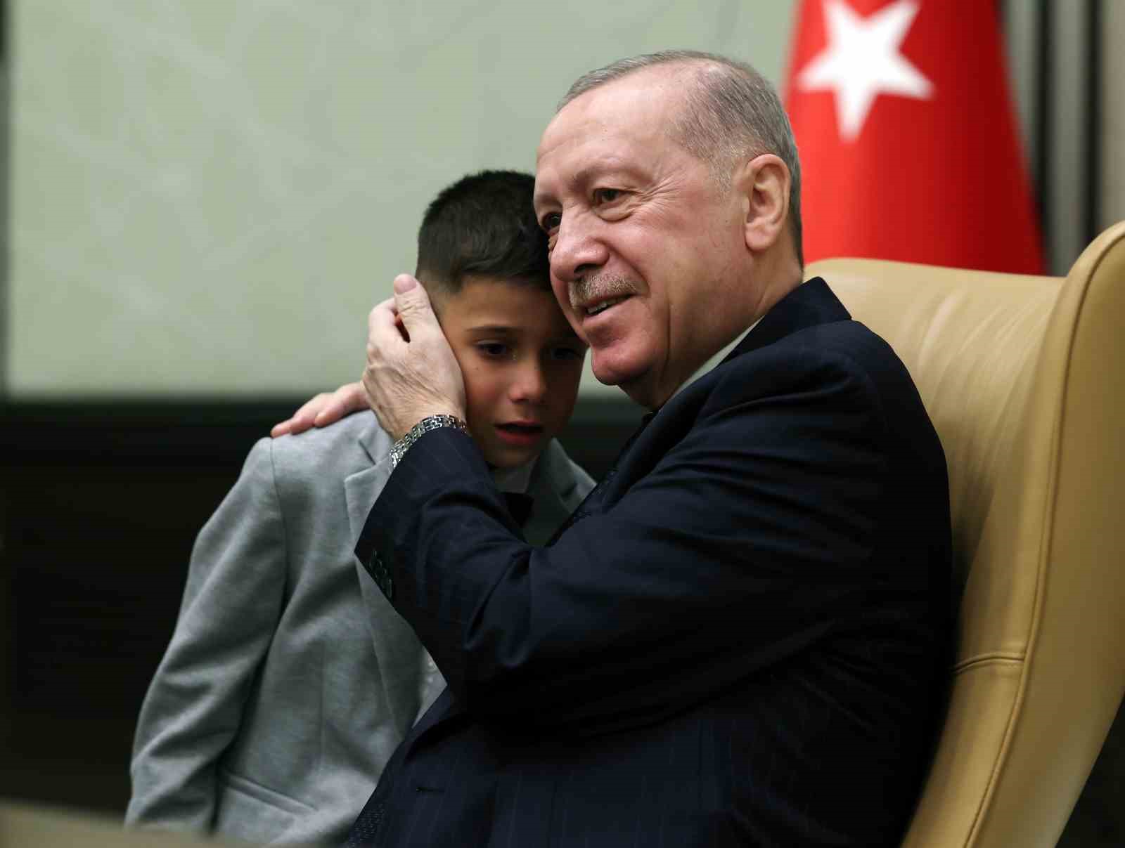 cumhurbaskani erdogan 23 nisanda koltugunu civan borana devretti 1 Xs8Gb8i8