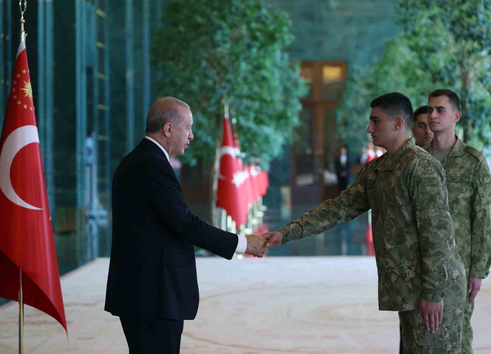 Cumhurbaşkanı Erdoğan, 29 Ekim Cumhuriyet Bayramı tebriklerini kabul etti 19 cumhurbaskani erdogan 29 ekim cumhuriyet bayrami tebriklerini kabul etti 15 vzYukanf