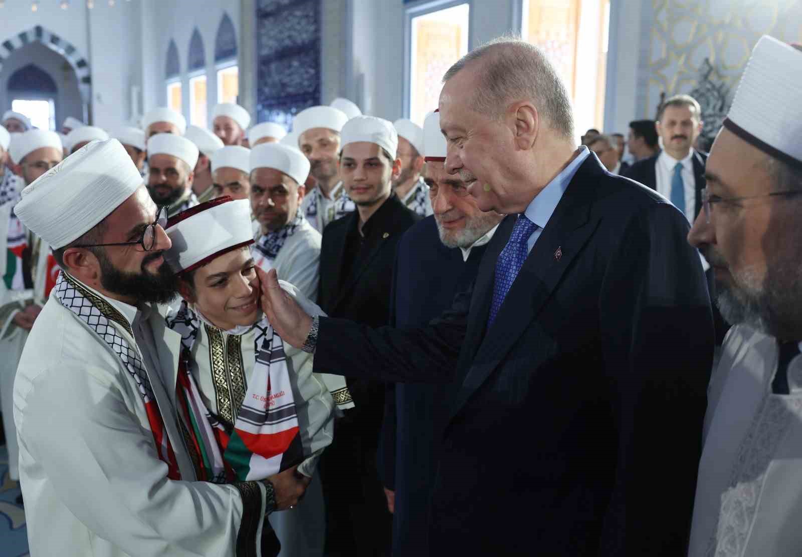 cumhurbaskani erdogan 333 hafizin icazet merasimine katildi 0
