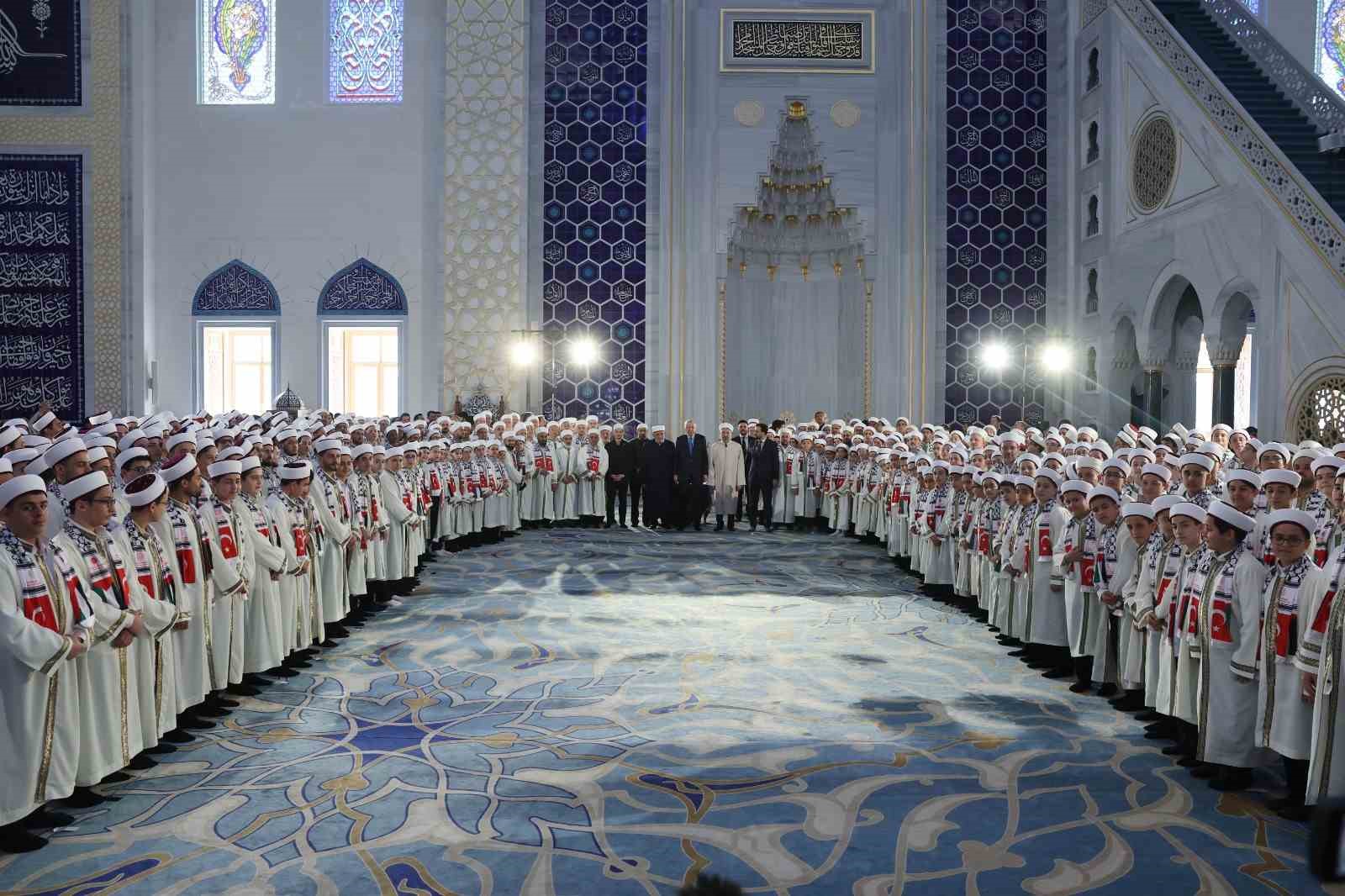 cumhurbaskani erdogan 333 hafizin icazet merasimine katildi 1 tfFddUkO